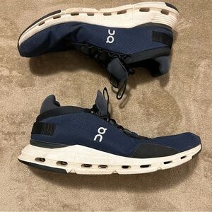 On clouds running shoes- size: 13